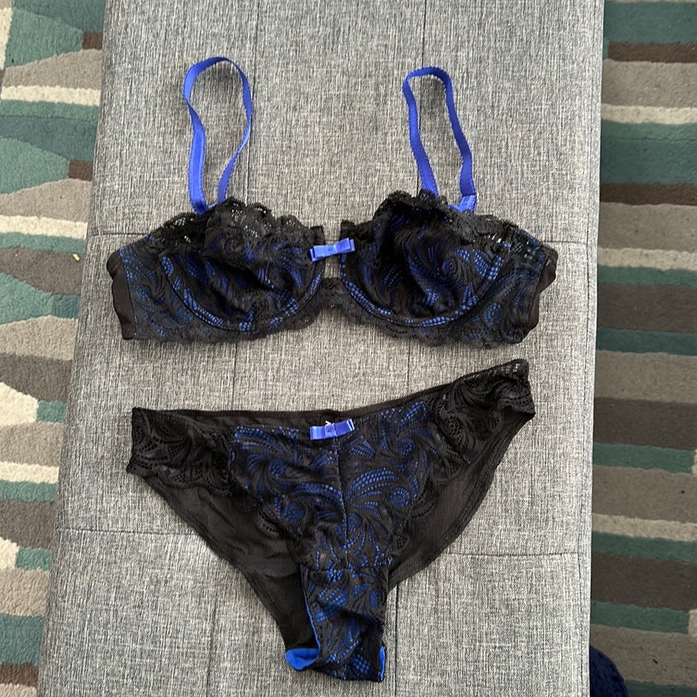 Unlined bra and panty set